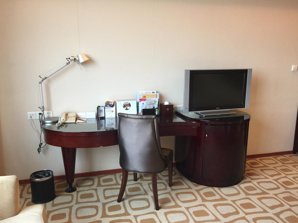 Runyang Huanlong Hotel Zhenjiang  Exterior foto