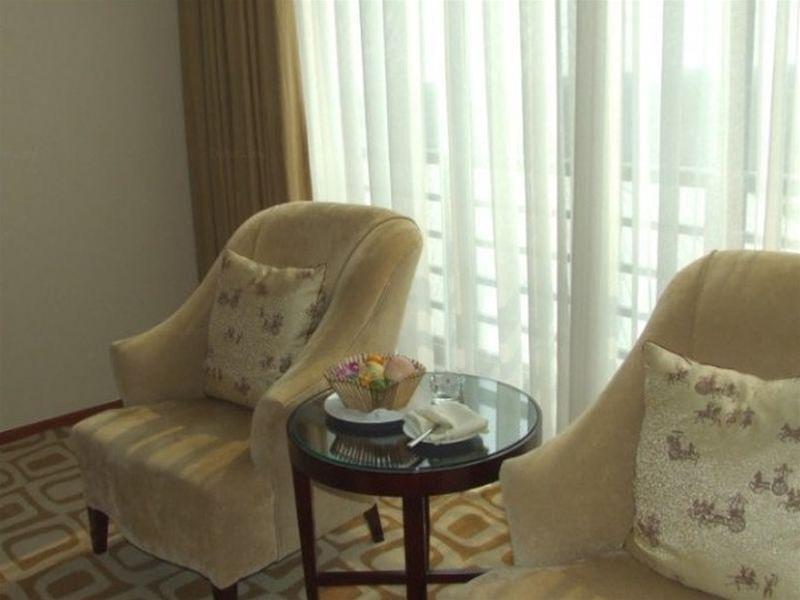 Runyang Huanlong Hotel Zhenjiang  Exterior foto